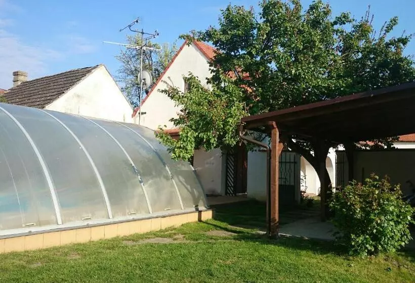 ペンション Habánský Dům