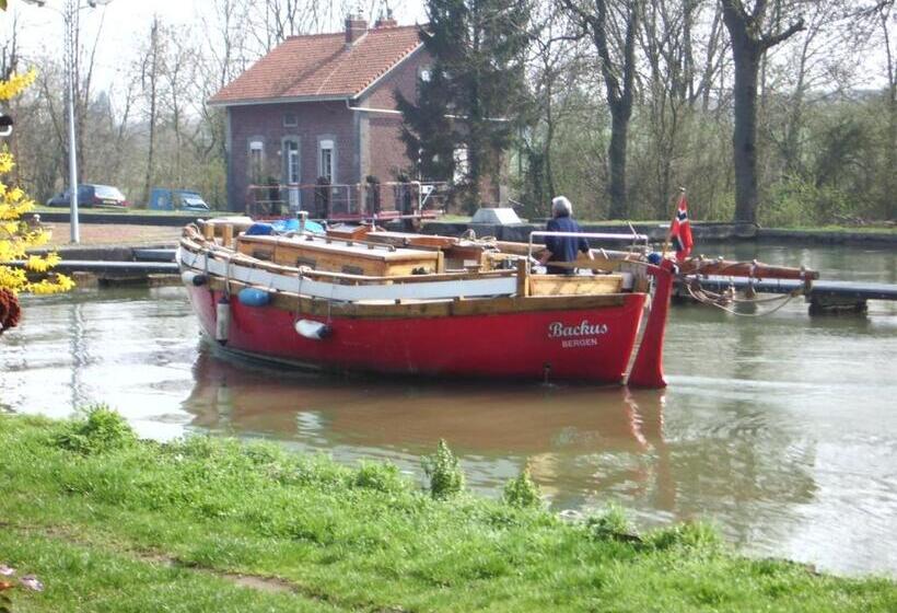 بنسيون La Chaumière Du Tordoir