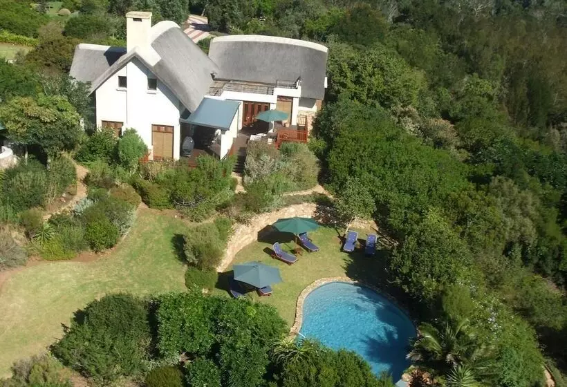 Majatalo Paradise Cove Country House