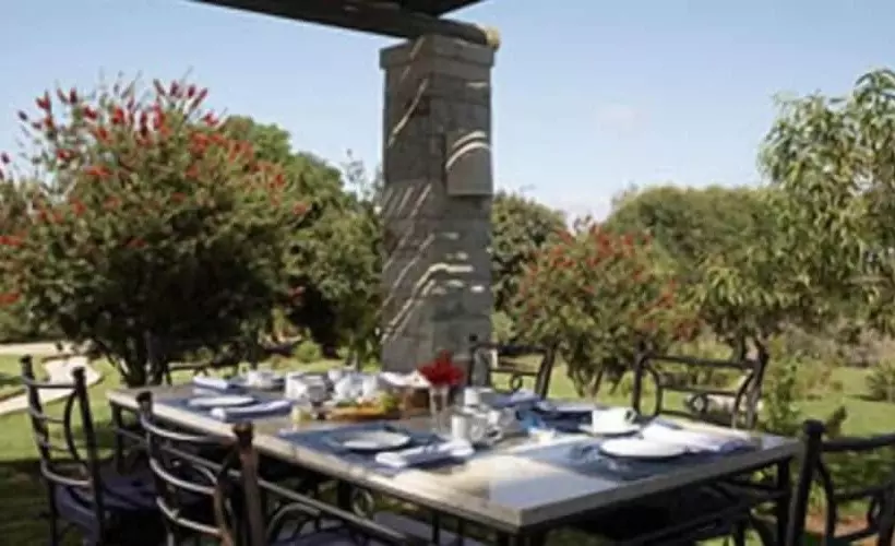 Majatalo Paradise Cove Country House