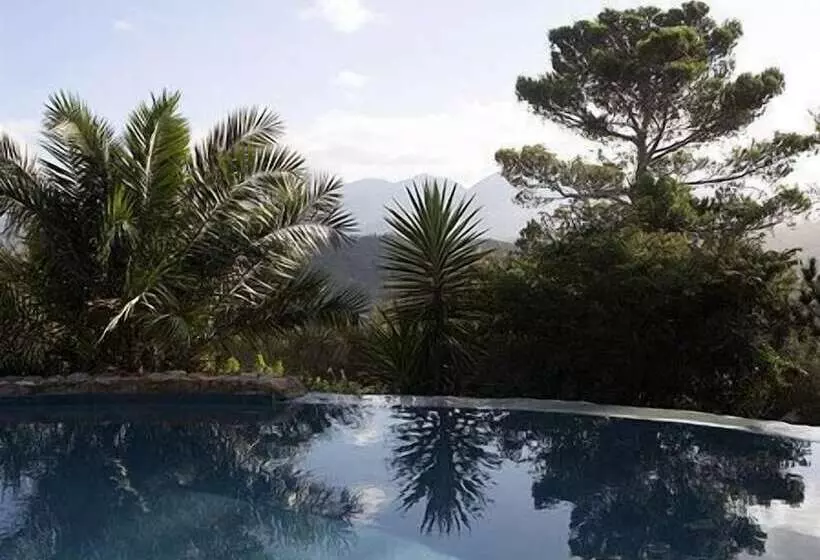 Majatalo Paradise Cove Country House