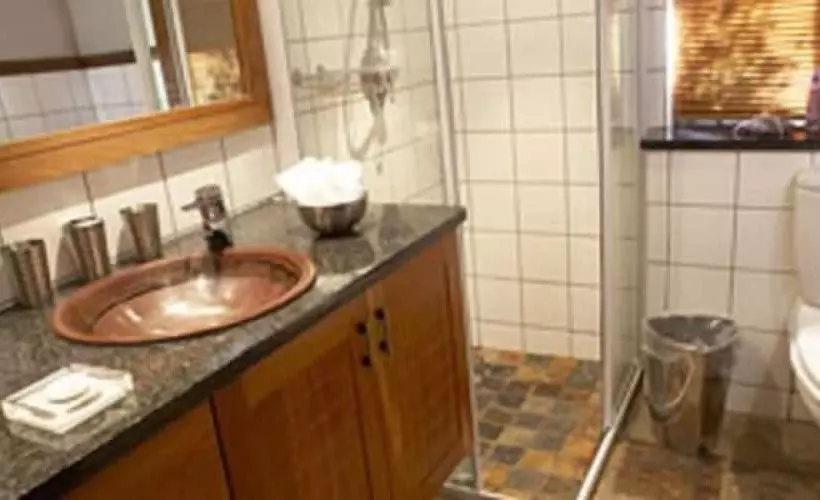 Majatalo Paradise Cove Country House