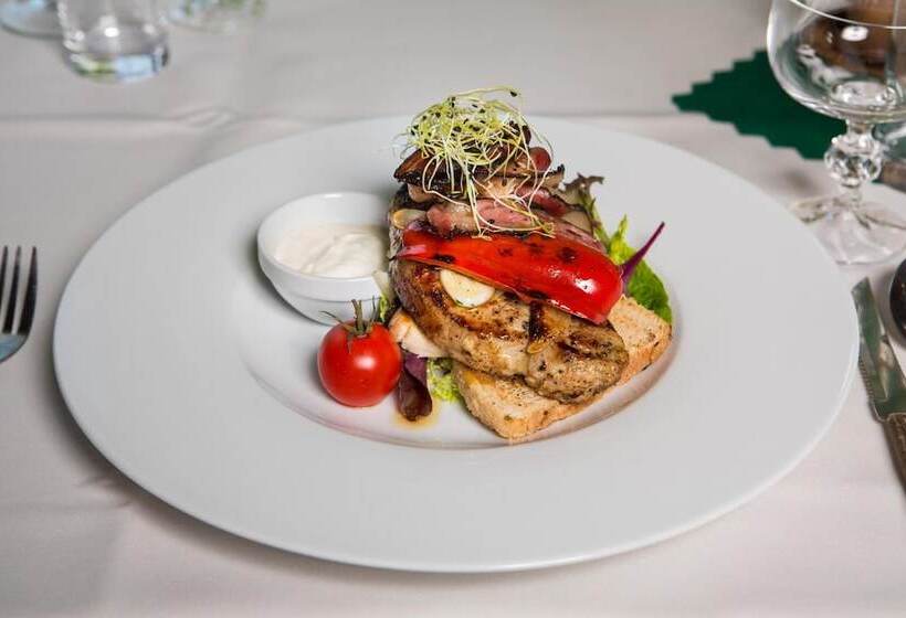 פנסיון Penzion Country Steak Restaurant