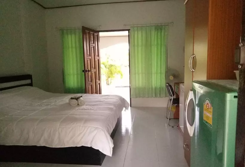 リゾートホテル Baan Suan Varaphan