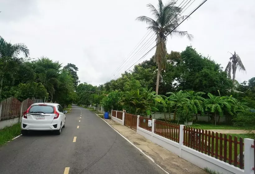 リゾートホテル Baan Suan Varaphan