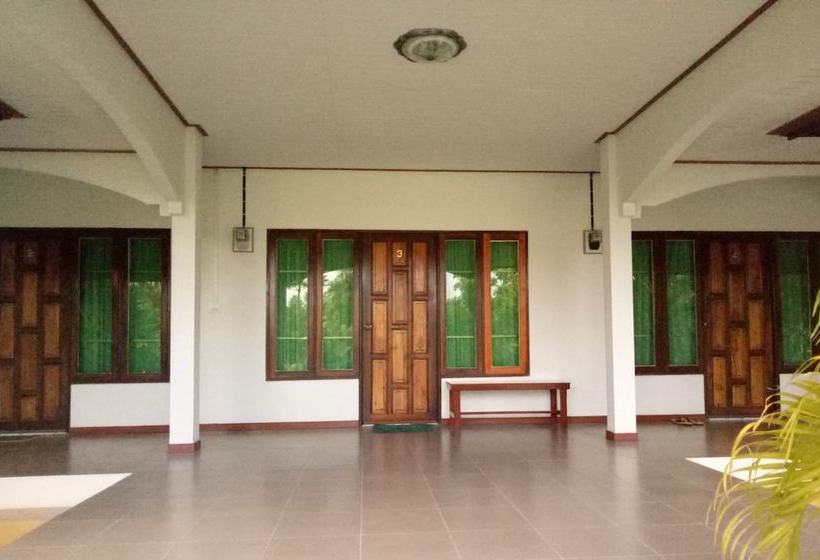 리조트 Baan Suan Varaphan