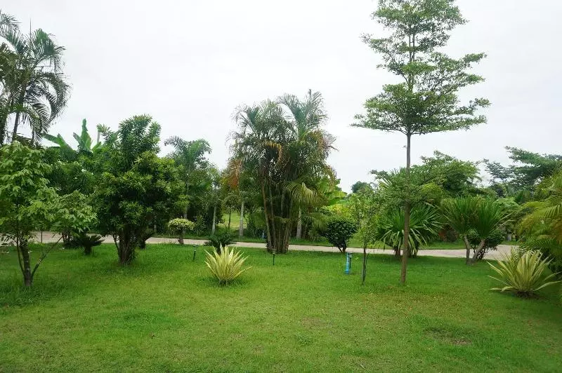 リゾートホテル Baan Suan Varaphan