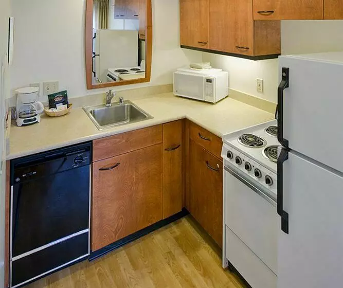 Anchorage Grand Hotel