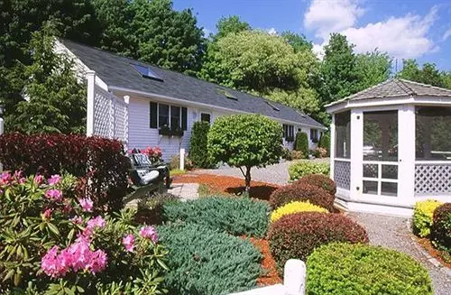 Country Garden Inn & Motel