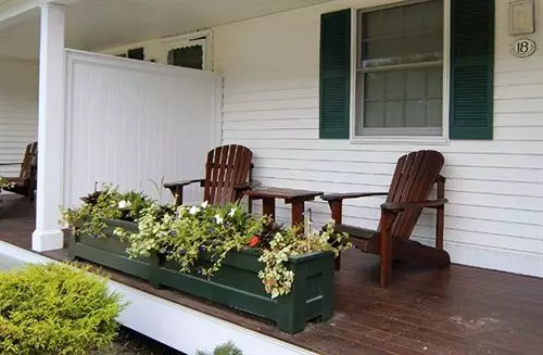 Country Garden Inn & Motel