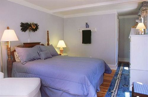 Country Garden Inn & Motel