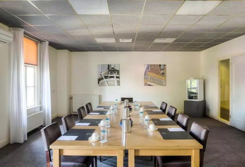 Hampshire Hotel   Avenarius