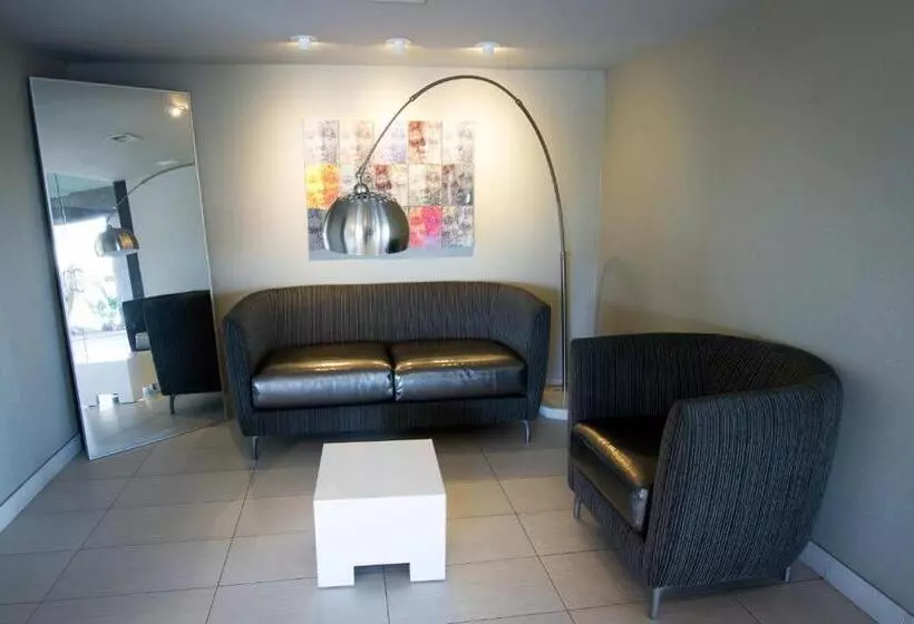 هتل Scottsdale Parkview