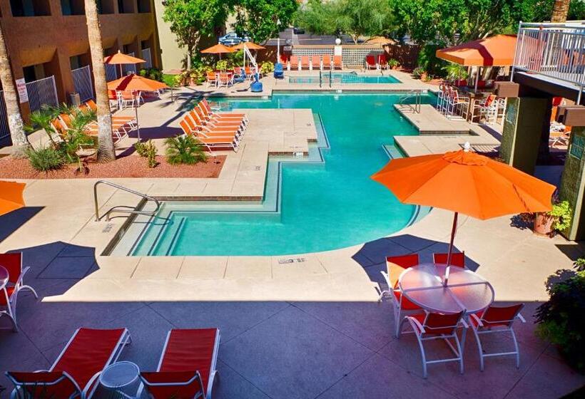 Отель Scottsdale Parkview