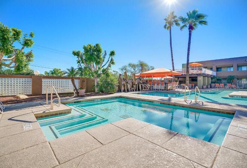 Отель Scottsdale Parkview