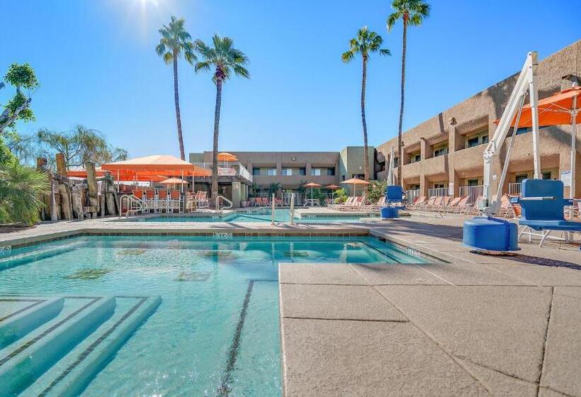 Отель Scottsdale Parkview