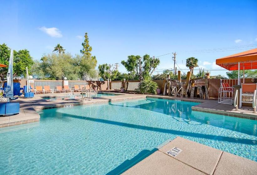 Отель Scottsdale Parkview