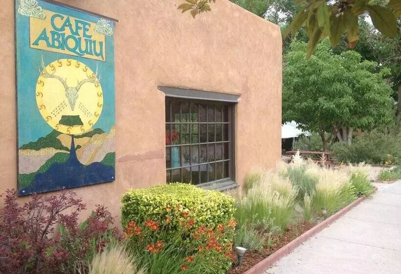 בית מלון כפרי Abiquiu Inn