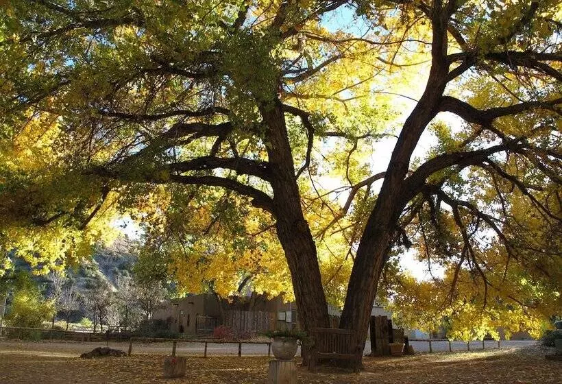 בית מלון כפרי Abiquiu Inn