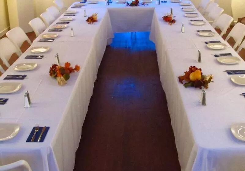 בית מלון כפרי Abiquiu Inn