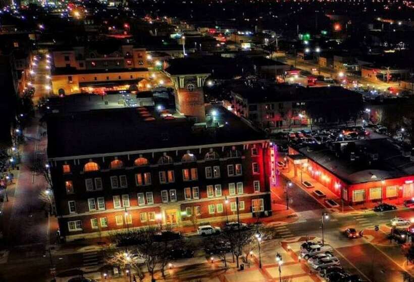 فندق At Old Town