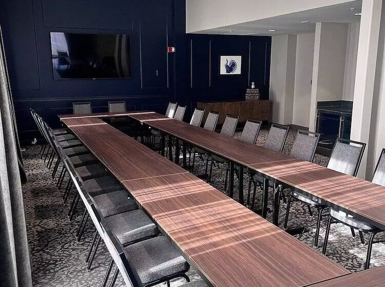 בית מלון כפרי At Old Town