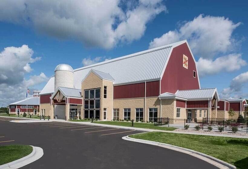 Otel Blue Harbor Resort And Conference Center