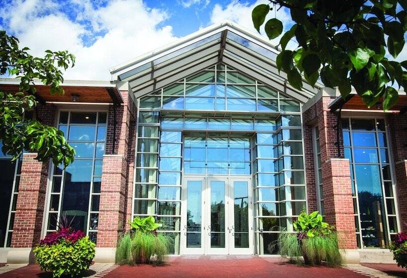 Otel Blue Harbor Resort And Conference Center