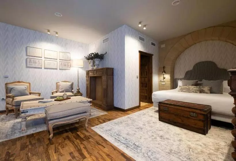 Hotell Cetina Palacio De Los Salcedo