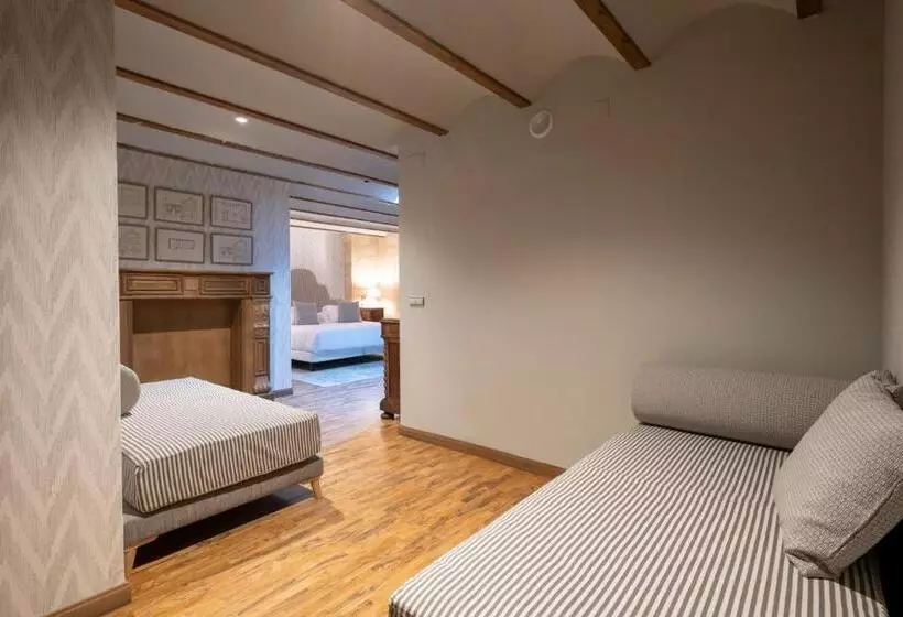 Hotell Cetina Palacio De Los Salcedo