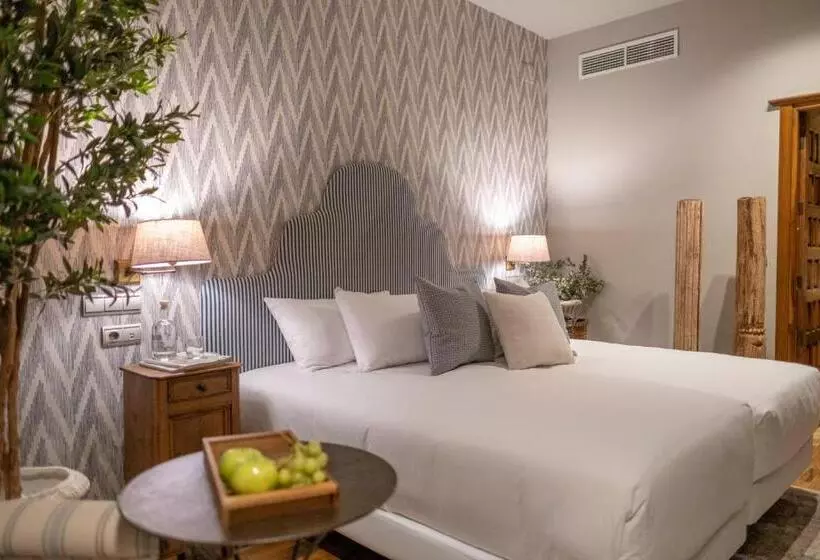 Hotell Cetina Palacio De Los Salcedo