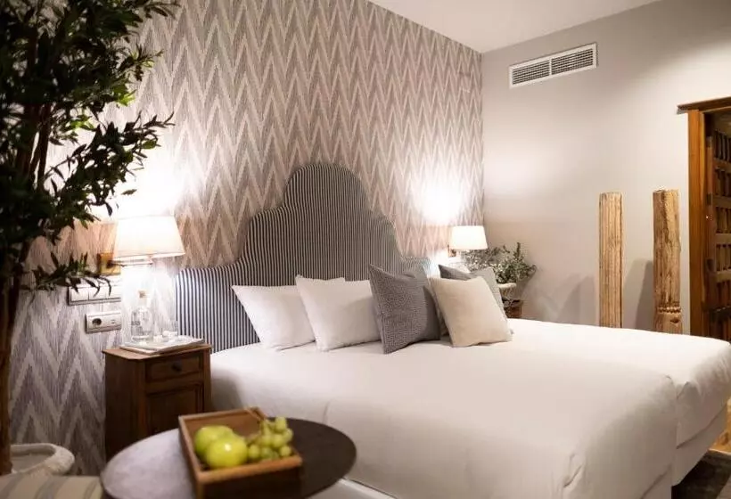 Hotell Cetina Palacio De Los Salcedo