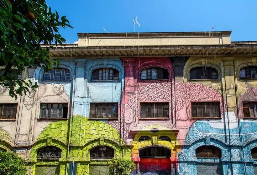 בית מלון כפרי Crossroad