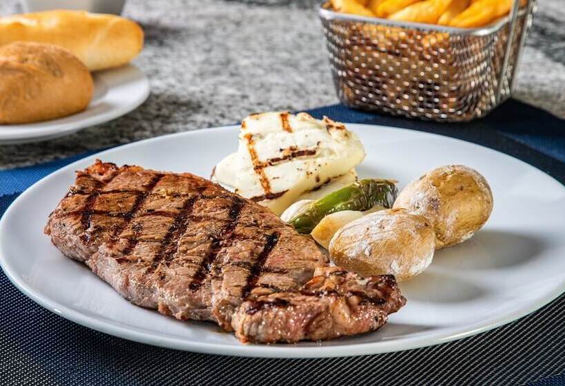 Отель Grand Fiesta Americana Chapultepec