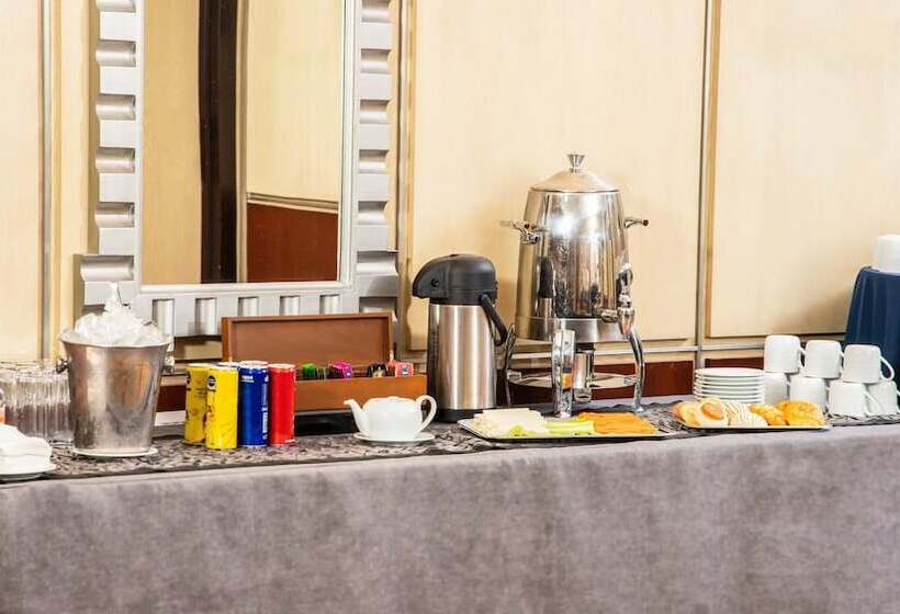 Отель Grand Fiesta Americana Chapultepec