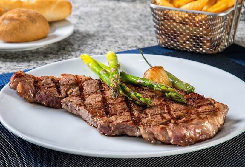 Отель Grand Fiesta Americana Chapultepec