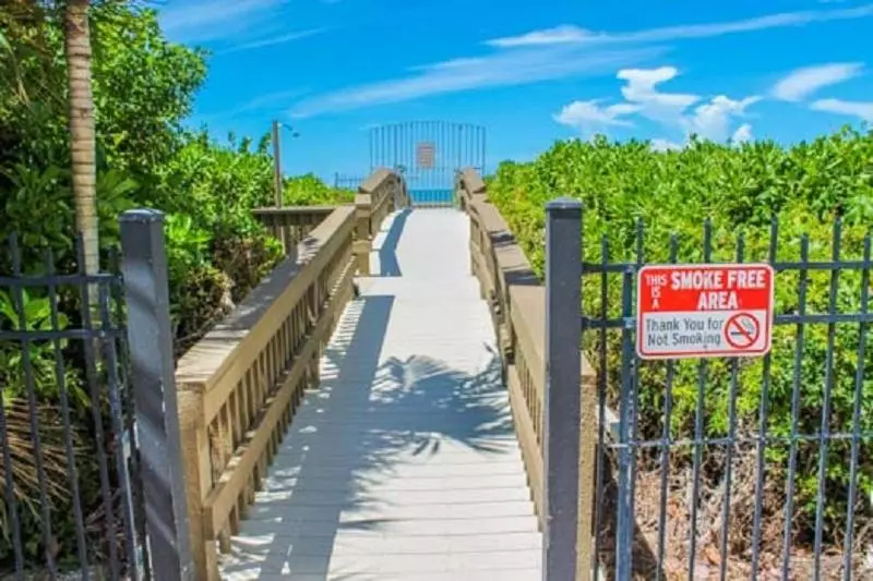 هتل Harborview Sea Winds