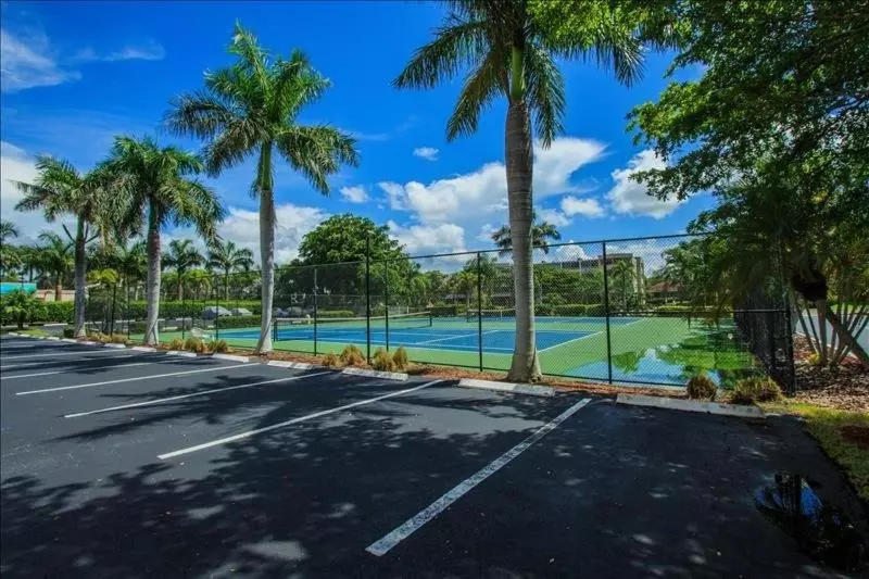 هتل Harborview Sea Winds