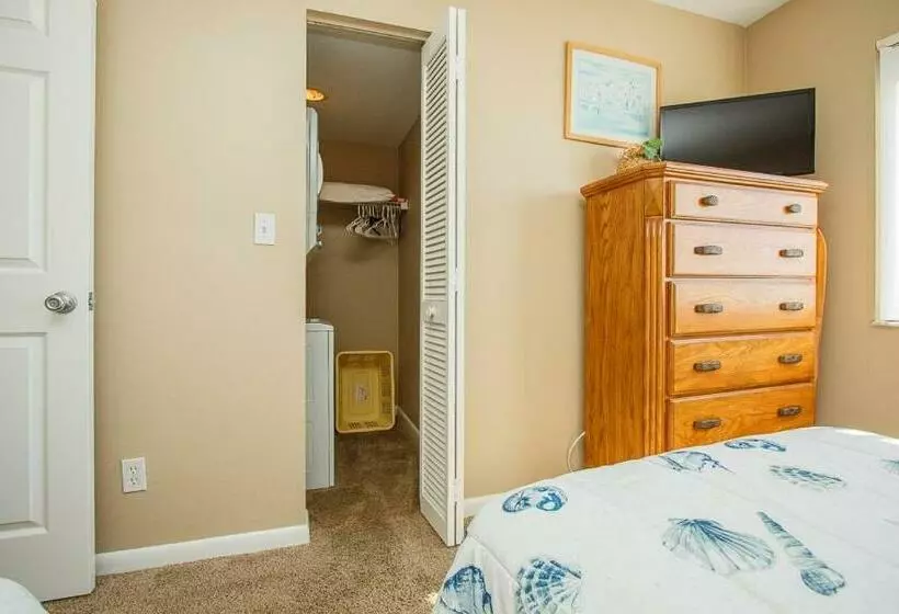 هتل Harborview Sea Winds