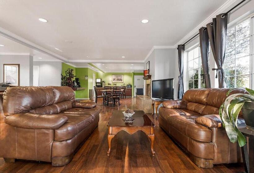 فندق Heritage Inn Express Chico