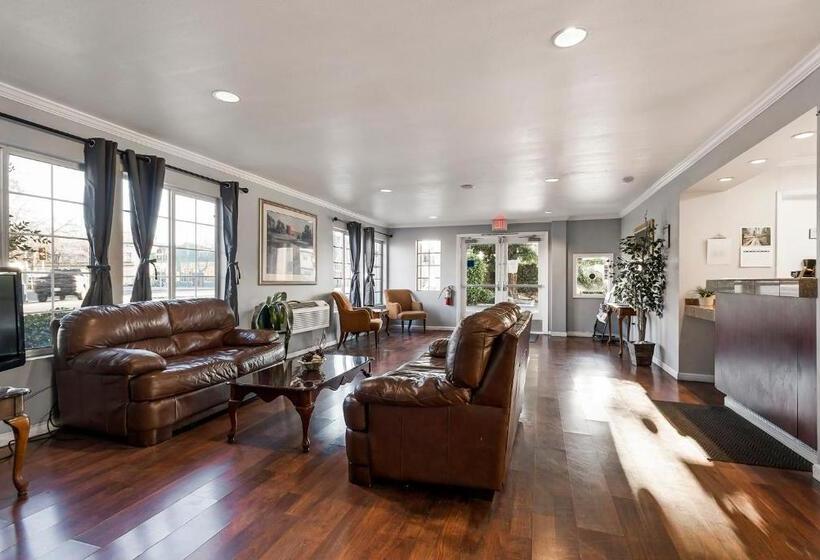 فندق Heritage Inn Express Chico