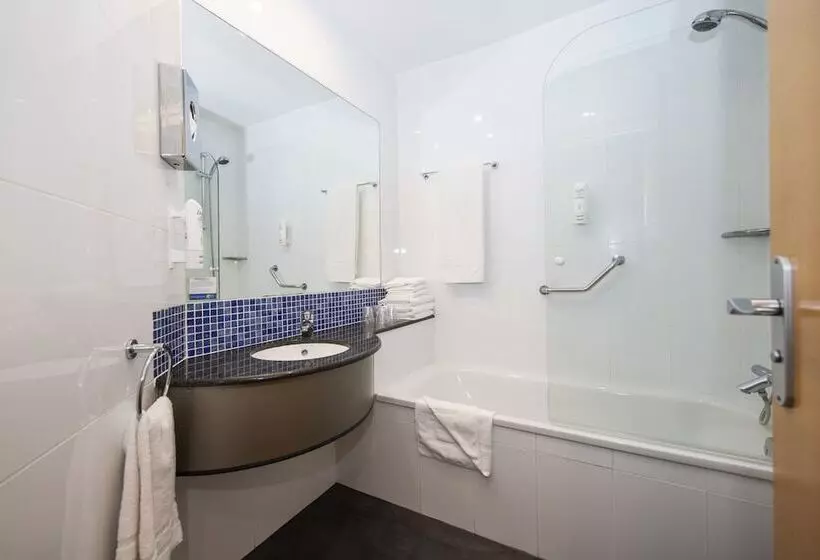 Hôtel Holiday Inn Express Barcelona   Montmeló, An Ihg