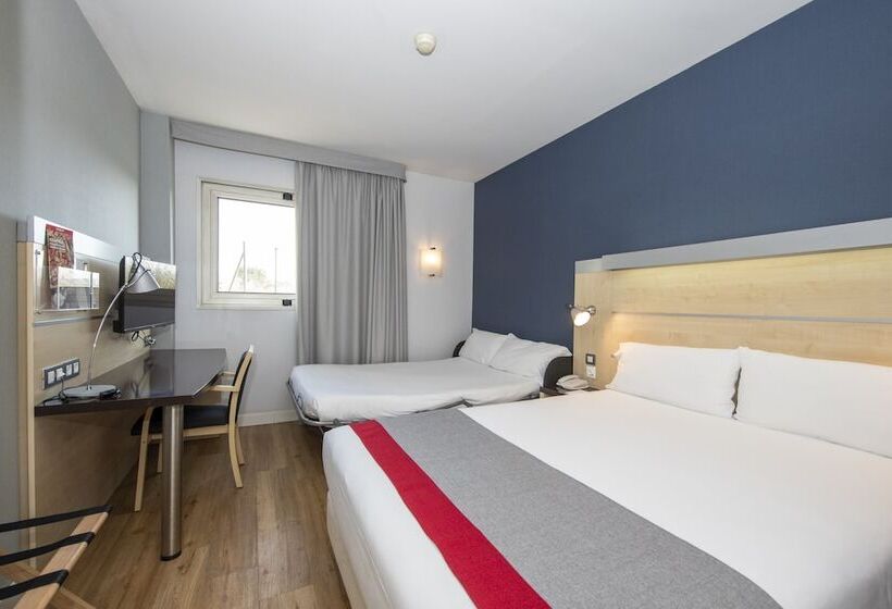 Отель Holiday Inn Express Barcelona   Montmeló, An Ihg