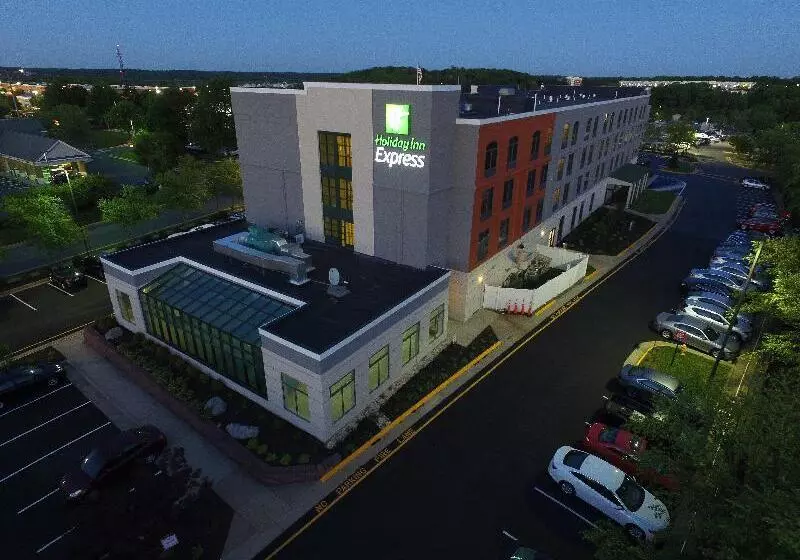 Отель Holiday Inn Express Quantico   Stafford, An Ihg
