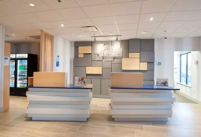 Отель Holiday Inn Express Quantico   Stafford, An Ihg