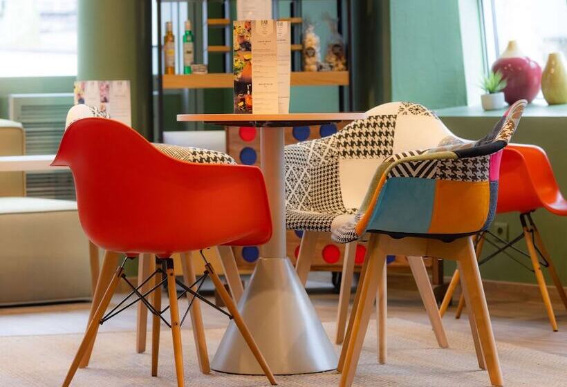 هتل Ibis Besançon Centre La City