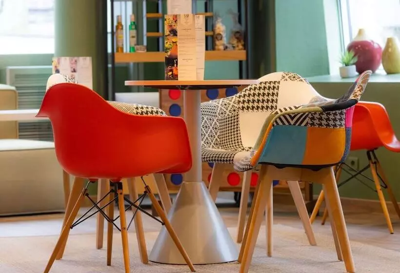 Отель Ibis Besançon Centre La City