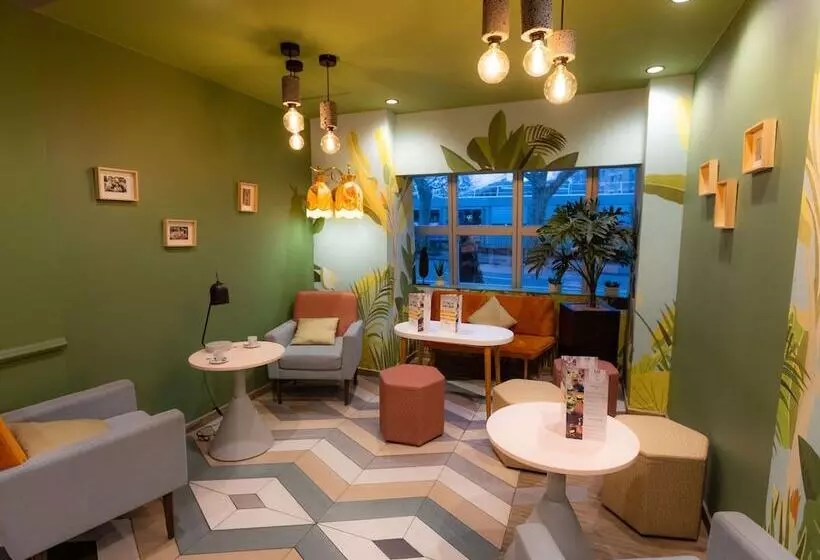 Отель Ibis Besançon Centre La City