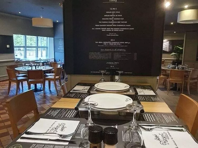 Отель Ibis Besançon Centre La City