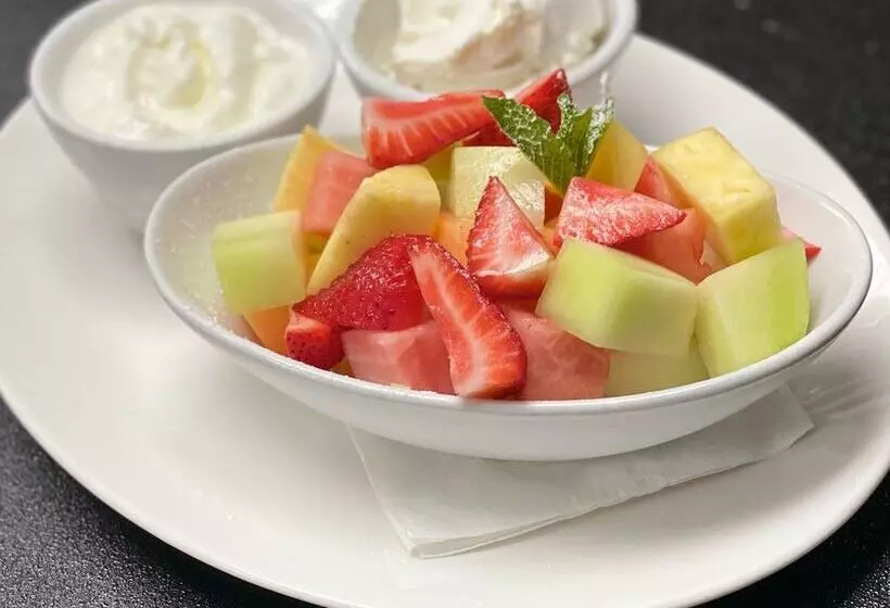 Leslie Hotel Ocean Drive